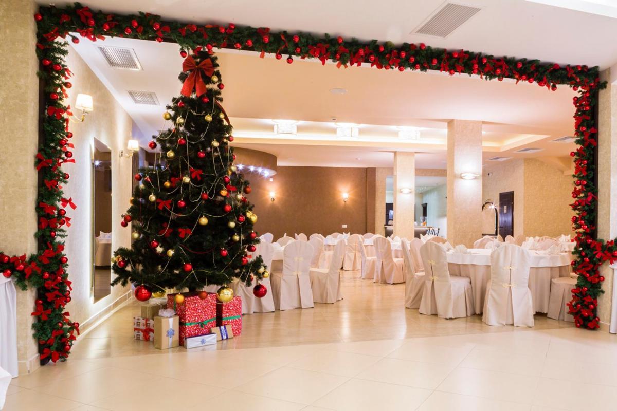 Wing Club Hotel ยาโกดินา ภายนอก รูปภาพ