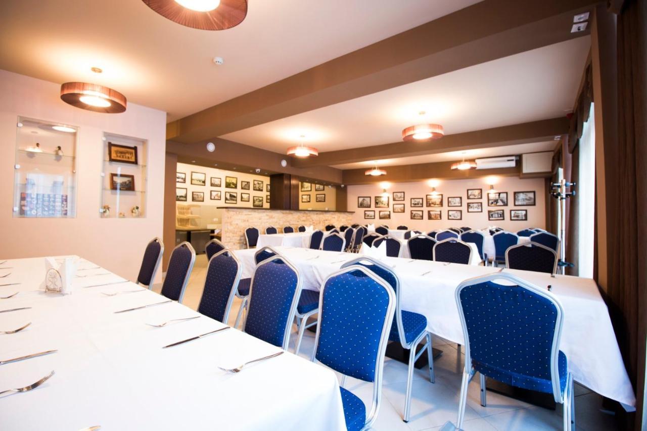 Wing Club Hotel ยาโกดินา ภายนอก รูปภาพ